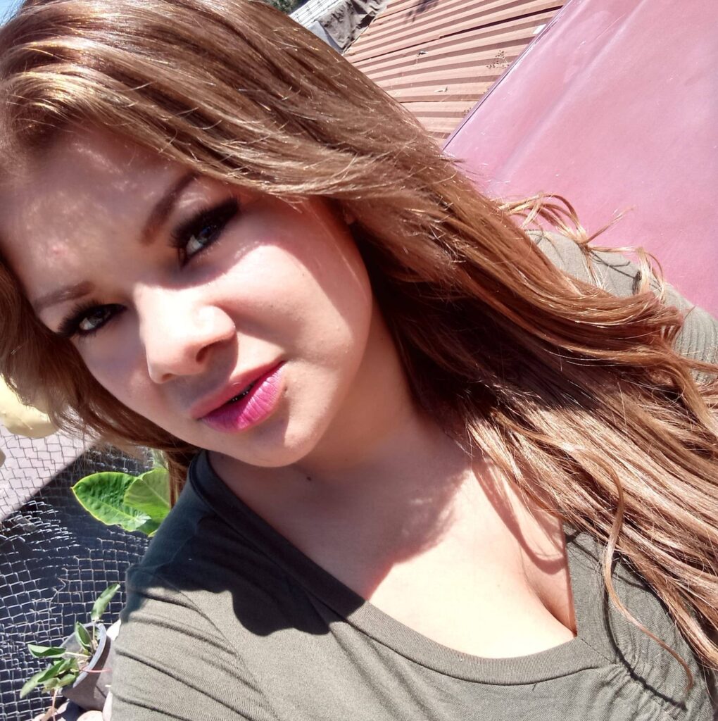 Budtender Stacy Gonzolez